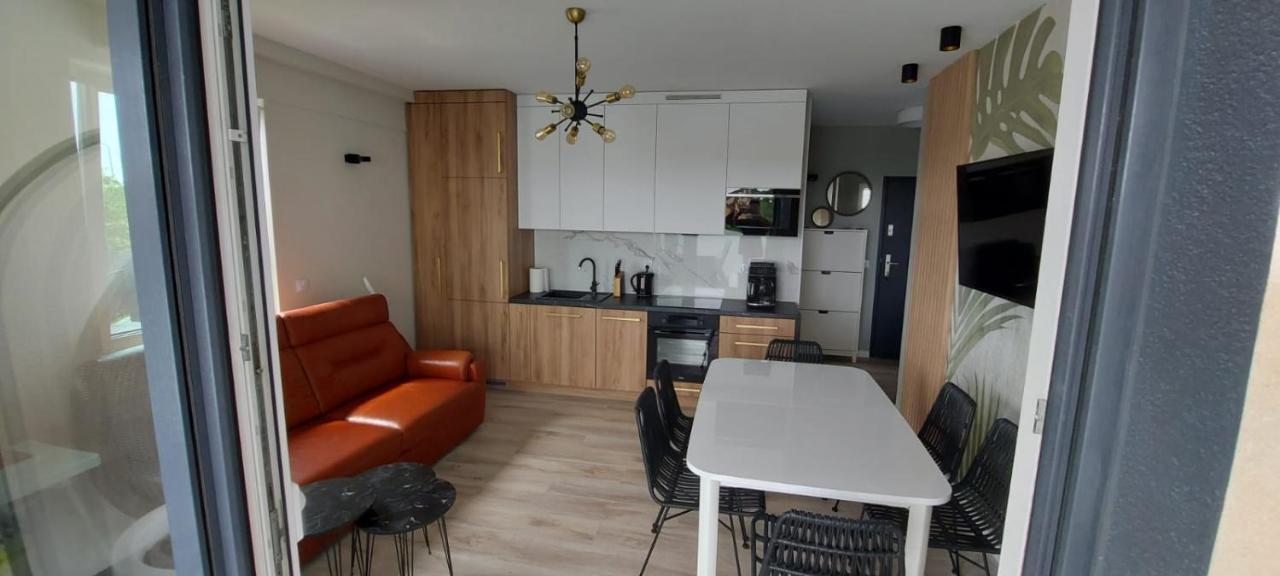 Piekny Apartament Przy Plazy Rewal Exterior photo